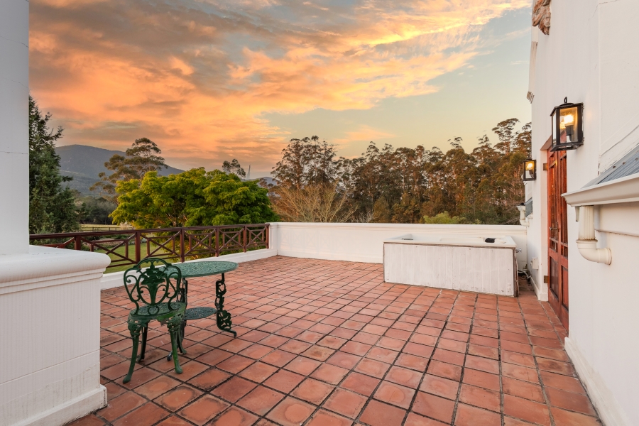 To Let 6 Bedroom Property for Rent in The Crags Western Cape